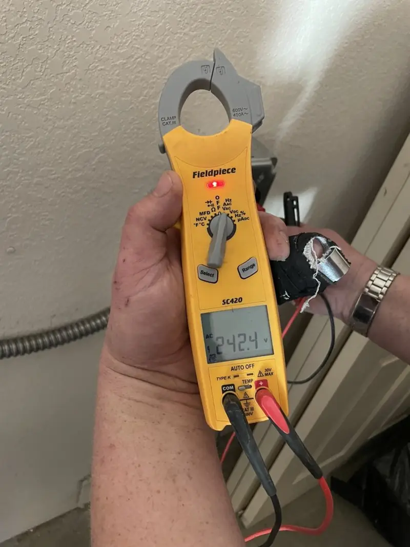 Voltage testing with clamp meter during Aluminum Wiring Replacement in Gettysburg